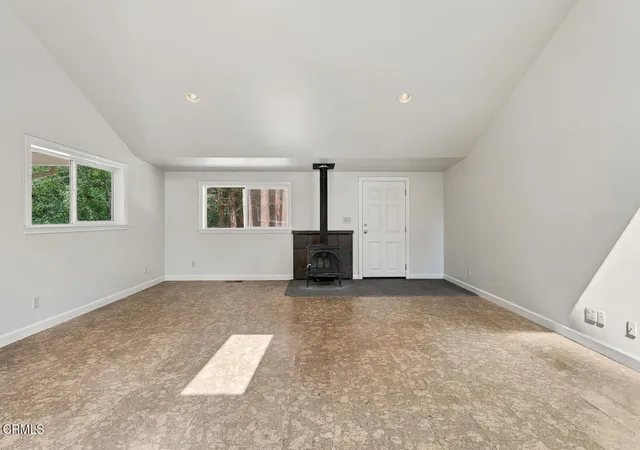 Photo 4 of Single family home for sale at 32800 Albion Ridge Rd, Albion, CA 95410 | MLS# C1-11534 | Listing updated on 2026-10-07