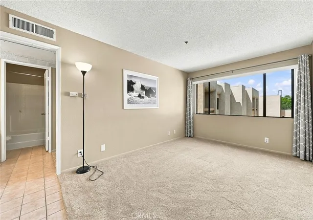 Listing Photo 5 - Condo for sale in building located at 351 N Frd, Fullerton, CA 92833