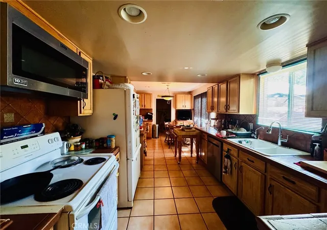 Photo 4 of House for sale at 16221 Mustang, Springville, CA 93265 | MLS# SR26207010 | Listing updated on 2026-09-23