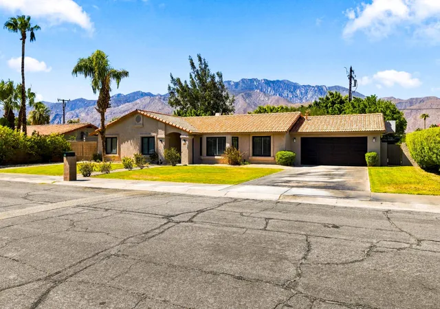Photo 4 of Single family home for sale at 2073 Acacia Rd W, Palm Springs, CA 92262 | MLS# 219153069DA | Listing updated on 2026-10-06