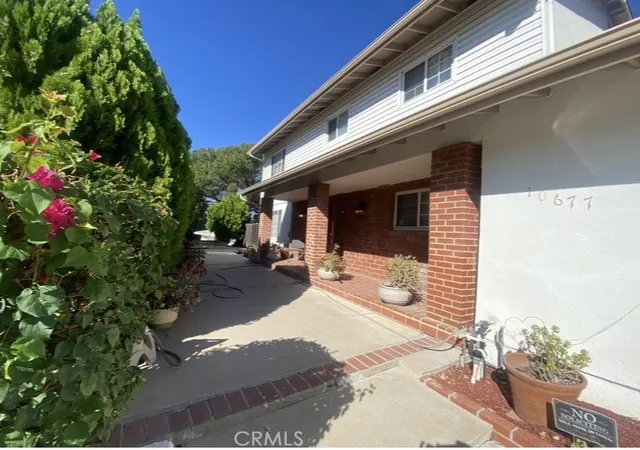 Photo 2 of Single family home for sale at 10677 Ledeen, Sylmar, CA 91342 | MLS# SR26200919 | Listing updated on 2026-09-30