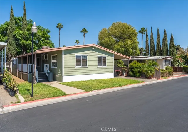 Photo 2 of Manufactured home for sale at 1025 S Riverside Ave #121, Rialto, CA 92376 | MLS# CV26206992 | Listing updated on 2026-10-02