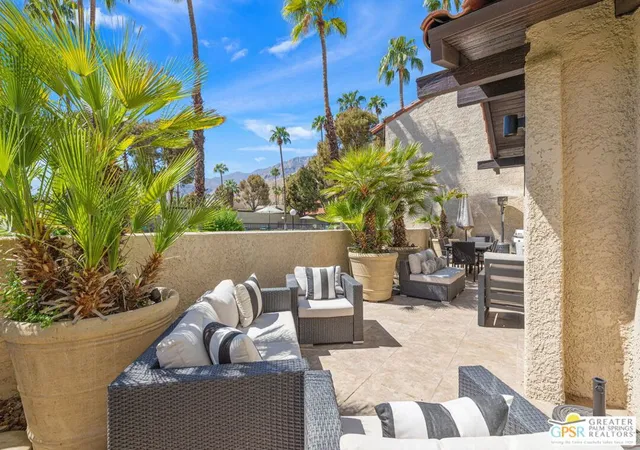 Listing Photo 4 - Condo for sale in building located at 451 E Via Carisma, Palm Springs, CA 92264 - Unit #64