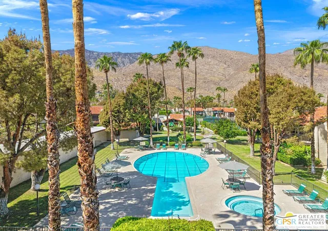 Listing Photo 5 - Condo for sale in building located at 451 E Via Carisma, Palm Springs, CA 92264 - Unit #64
