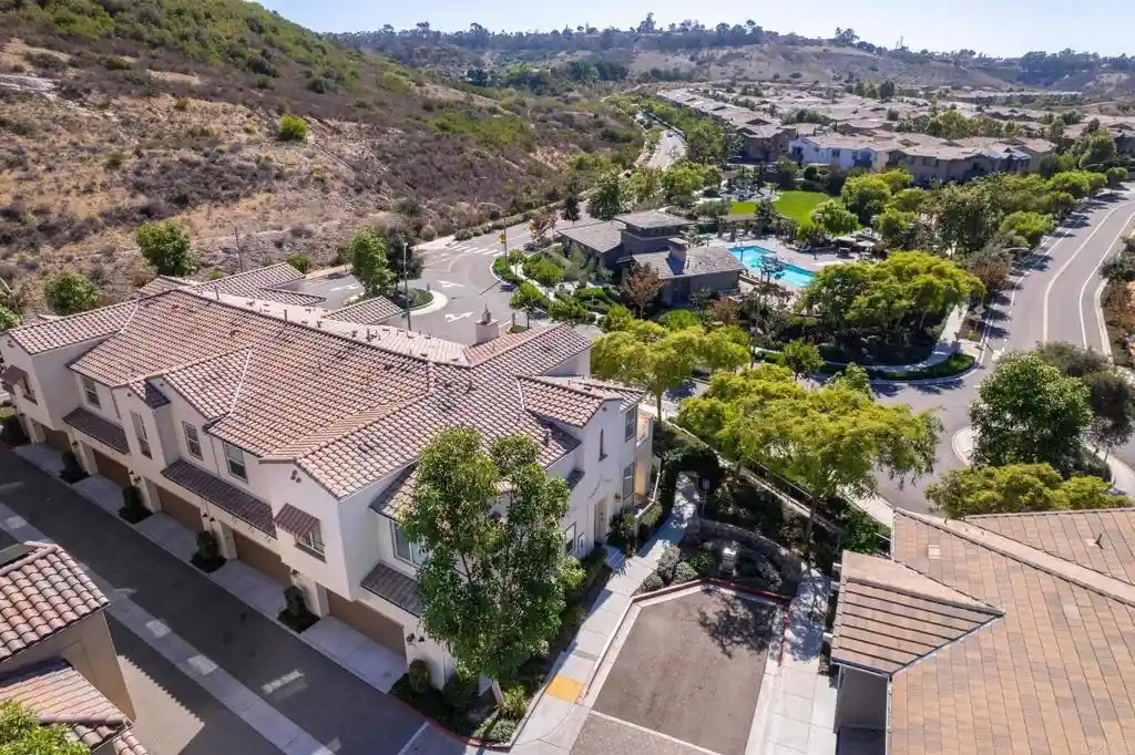 Listing Photo 1 - Condo for sale in 3131 Asto Pl located at 3131 Asto Pl, Carlsbad, CA 92010 - Unit 3131 Asto Pl