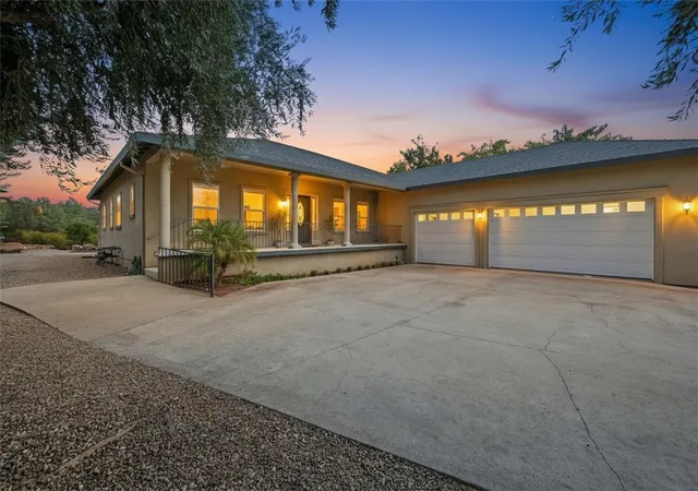 Photo 3 of Single family home for sale at 19512 Stonegate Rd, Hidden Valley Lake, CA 95467 | MLS# LC26206972 | Listing updated on 2026-09-23