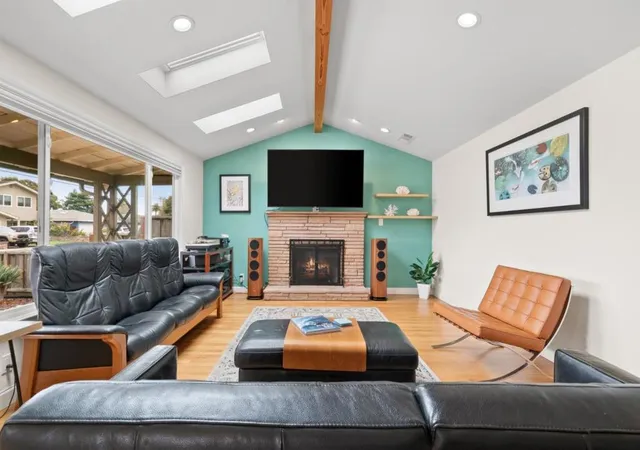 Photo 1 of Sale Pending at 249 Getchell St, Santa Cruz, CA 95060 | MLS# ML82062204 | Listing updated on 2026-10-07