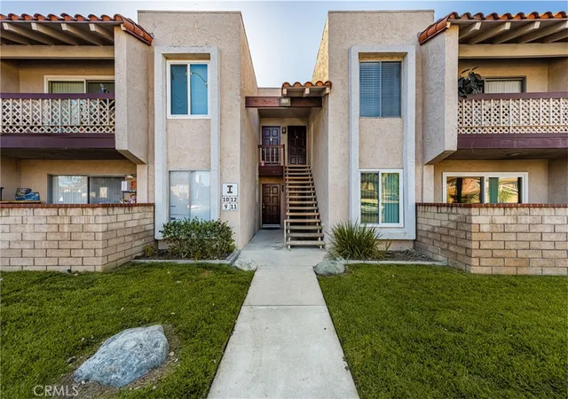Photo 2 of Condo for sale at 700 W La Veta #I11, Orange, CA 92868 | MLS# PW26207173 | Listing updated on 2026-10-27