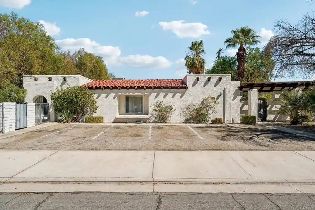 Multi family home for sale at 502 S Highland Dr, Palm Springs, CA 92264 | MLS# NDP2608855
