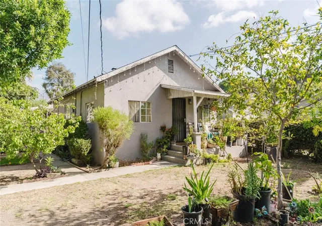 Photo 1 of Multi family home for sale at 237 Del Monte St, Pasadena, CA 91103 | MLS# SR26207109 | Listing updated on 2026-09-27