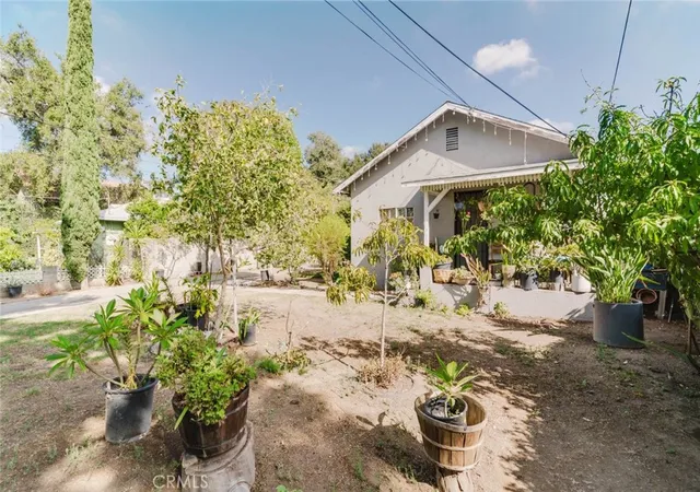 Photo 3 of Multi family home for sale at 237 Del Monte St, Pasadena, CA 91103 | MLS# SR26207109 | Listing updated on 2026-09-27