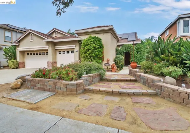 Photo 2 of Single family home for sale at 1341 Crescent Dr, Brentwood, CA 94513 | MLS# 41149043 | Listing updated on 2026-09-29
