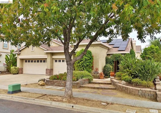 Photo 3 of Single family home for sale at 1341 Crescent Dr, Brentwood, CA 94513 | MLS# 41149043 | Listing updated on 2026-09-29