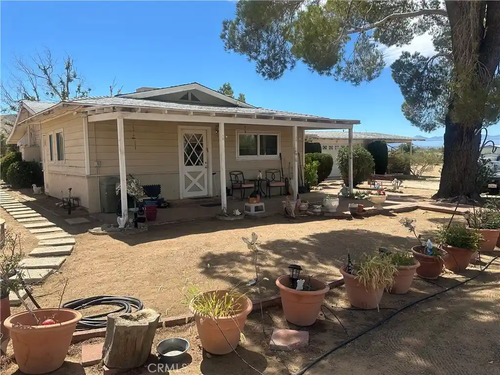 Photo 3 of Single family home for sale at 9545 Joshua St, Apple Valley, CA 92308 | MLS# HD26207287 | Listing updated on 2026-10-27
