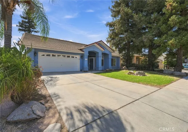 Photo 3 of Single family home for sale at 4029 E Meadow, Visalia, CA 93292 | MLS# PI26206701 | Listing updated on 2026-10-03