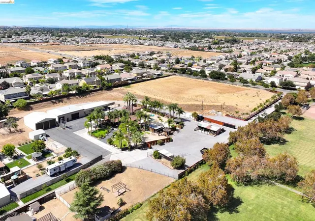 Photo 2 of Sale Pending at 340 W Bolton Rd, Oakley, CA 94561 | MLS# 41149055 | Listing updated on 2026-09-30