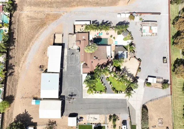 Photo 3 of Sale Pending at 340 W Bolton Rd, Oakley, CA 94561 | MLS# 41149055 | Listing updated on 2026-09-30