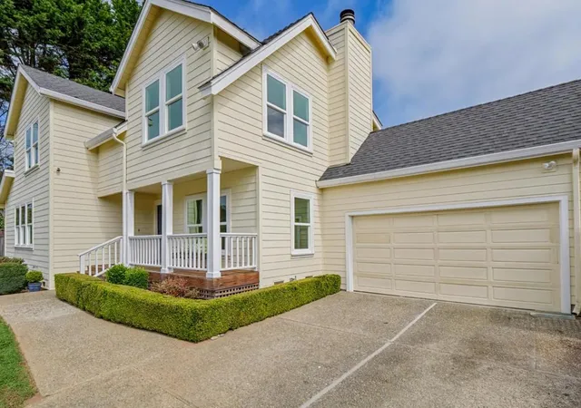 Photo 2 of Single family home for sale at 75 Robak Dr, Watsonville, CA 95076 | MLS# ML82062237 | Listing updated on 2026-10-12