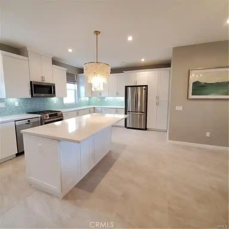 Listing Photo 2 - Condo for sale in 2218 Synergy located at 2218 Synergy, Irvine, CA 92614 - Unit 2218 Synergy
