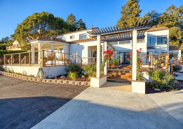 Photo 3 of Single family home for sale at 7433 Mesa Dr, Aptos, CA 95003 | MLS# ML82061410 | Listing updated on 2026-10-12