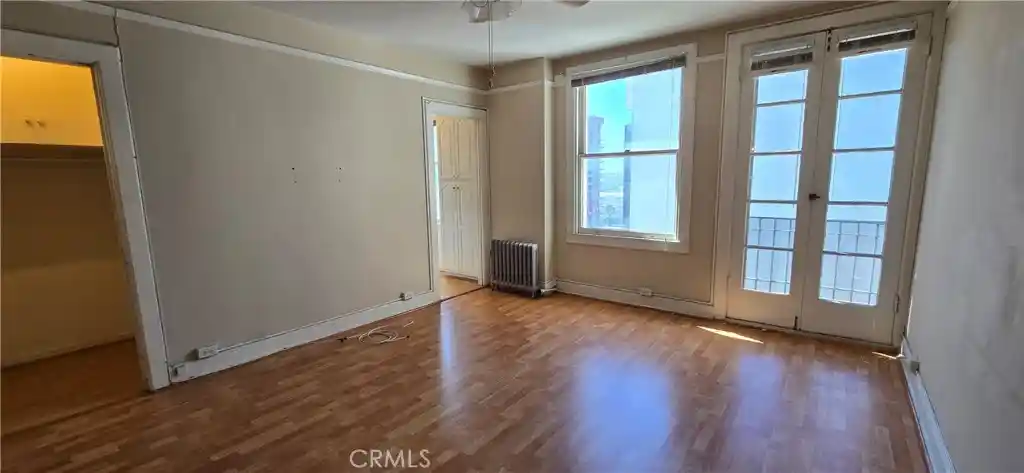 Listing Photo 1 - Condo for sale in 455 E Ocean Blvd located at 455 E Ocean Blvd, Long Beach, CA 90802 - Unit #1106