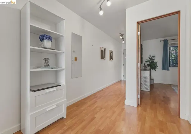 Photo 3 of Condo for sale at 5 Embarcadero #126, Oakland, CA 94607 | MLS# 41149073 | Listing updated on 2026-09-29