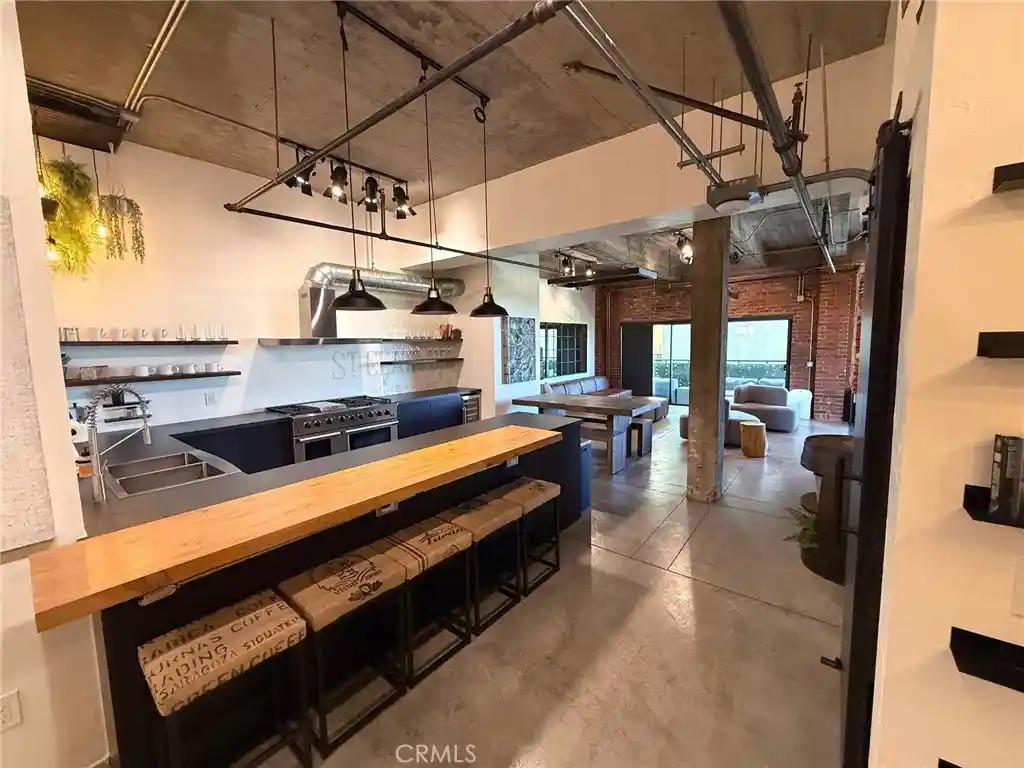 Photo 1 of Condo for sale at 835 Locust #518, Long Beach, CA 90813 | MLS# PW26204588 | Listing updated on 2026-10-22