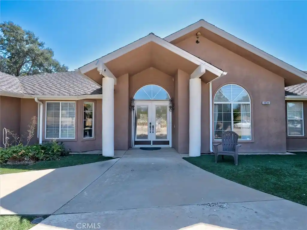 Single family home for sale at 49344 Deerview Ln, Oakhurst, CA 93644 | MLS# FR26207008
