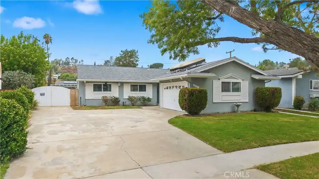 Single family home for sale at 27117 Elias Ave, Santa Clarita, CA 91350 | MLS# SR26206986