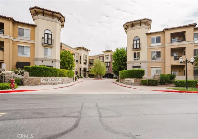 Photo 2 of Condo for sale at 24505 Town Ctr Dr #7205, Valencia, CA 91355 | MLS# SR26207527 | Listing updated on 2026-09-23