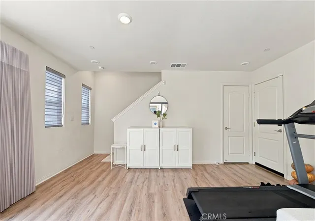 Listing Photo 4 - Condo for sale in building located at 318 S Quadrilateral, Anaheim, CA 92802