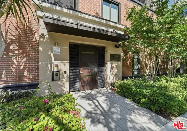 Photo 2 of Sale Pending at 12534 W Fielding Cir #3, Playa Vista, CA 90094 | MLS# 26991491 | Listing updated on 2026-09-29