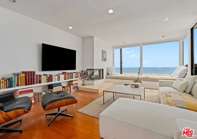 Photo 3 of Condo for sale at 6 Northstar St #303, Marina Del Rey, CA 90292 | MLS# 26988921 | Listing updated on 2026-09-30
