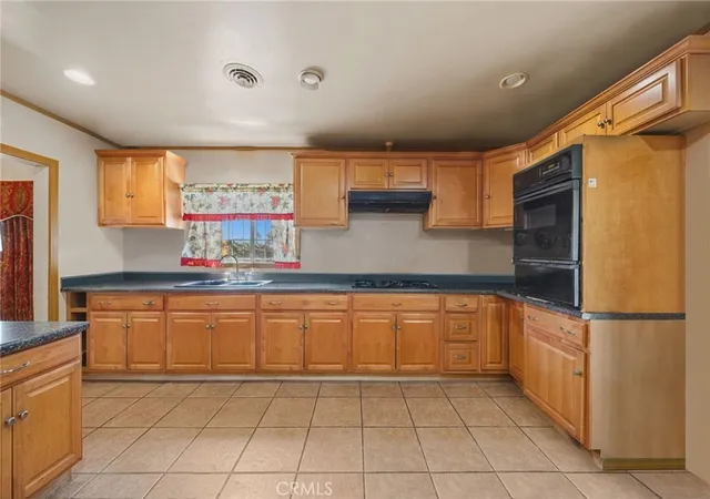 Photo 3 of Single family home for sale at 12135 Cornish Ave, Lynwood, CA 90262 | MLS# SR26207501 | Listing updated on 2026-09-25