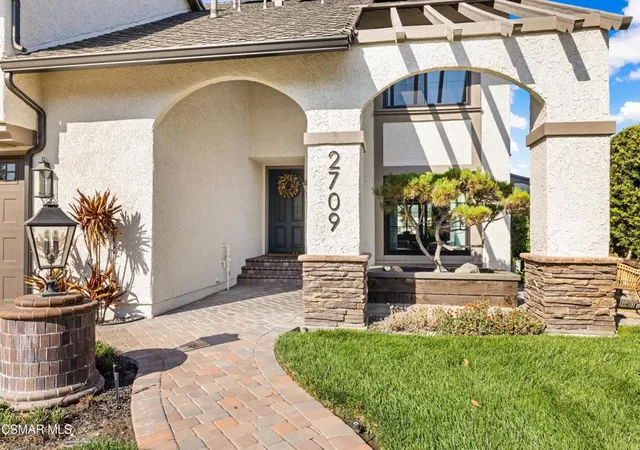 Photo 2 of Single family home for sale at 2709 Carlmont Pl, Simi Valley, CA 93065 | MLS# 226004538 | Listing updated on 2026-10-06