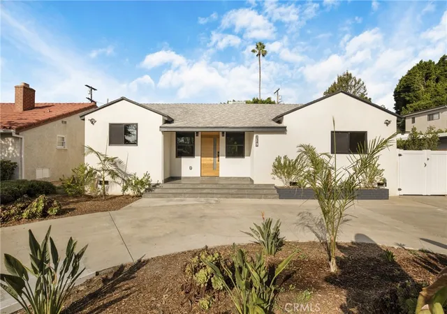 Photo 1 of Single family home for sale at 6341 Ranchito, Van Nuys, CA 91401 | MLS# SR26207600 | Listing updated on 2026-10-13