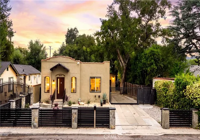 Photo 3 of Single family home for sale at 868 W Calaveras, Altadena, CA 91001 | MLS# CV26207050 | Listing updated on 2026-09-30
