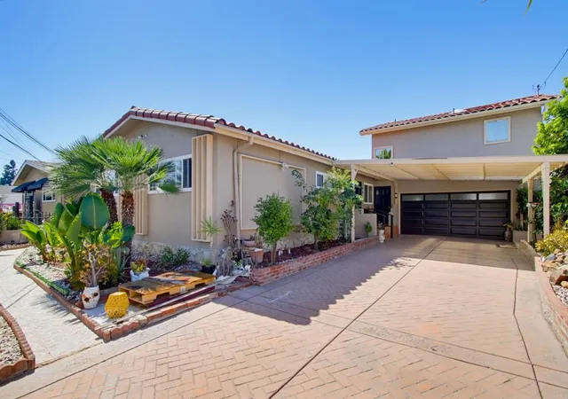 Photo 3 of Single family home for sale at 6060 Cowels Mountain Blvd, La Mesa, CA 91942 | MLS# PTP2607168 | Listing updated on 2026-09-29