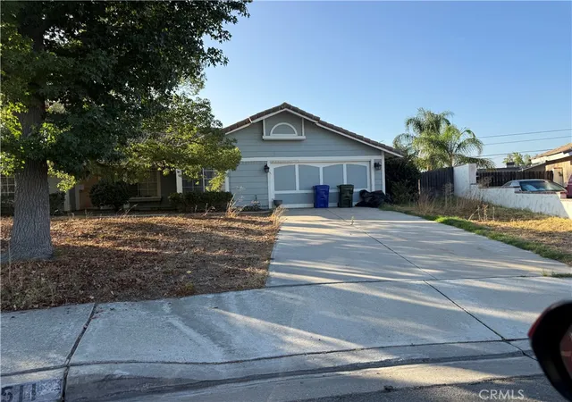 Photo 1 of Sale Pending at 511 W Norwood, Rialto, CA 92377 | MLS# CV26207704 | Listing updated on 2026-10-07