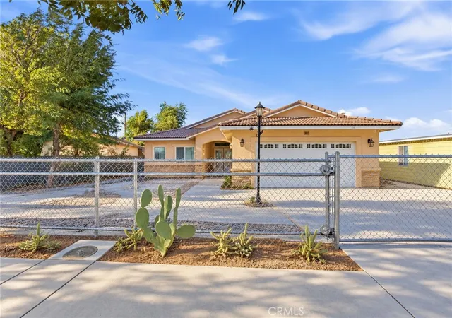 Photo 3 of Single family home for sale at 16028 Spruce, Hesperia, CA 92345 | MLS# DW26207597 | Listing updated on 2026-10-11
