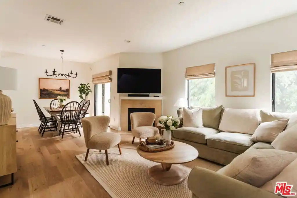 Townhouse for sale at 14322 Dickens St #4, Sherman Oaks, CA 91423 | MLS# 26991761