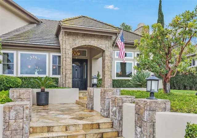 Photo 2 of Single family home for sale at 22499 Bear Crk Dr S, Murrieta, CA 92562 | MLS# SW26207731 | Listing updated on 2026-10-11