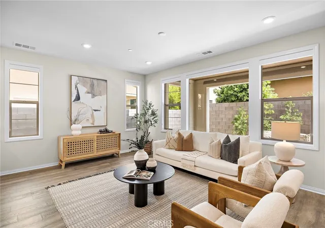 Photo 2 of Single family home for sale at 28 Ocaso St, Rancho Mission Viejo, CA 92694 | MLS# OC26205678 | Listing updated on 2026-09-24