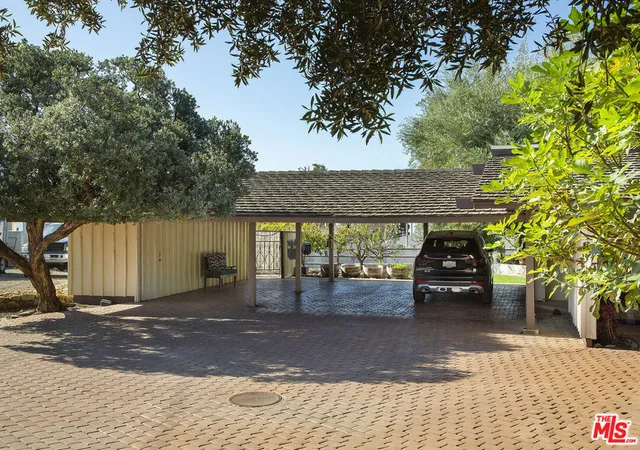 Photo 3 of Single family home for sale at 87 Vientos Rd, Camarillo, CA 93010 | MLS# 26991835 | Listing updated on 2026-10-01