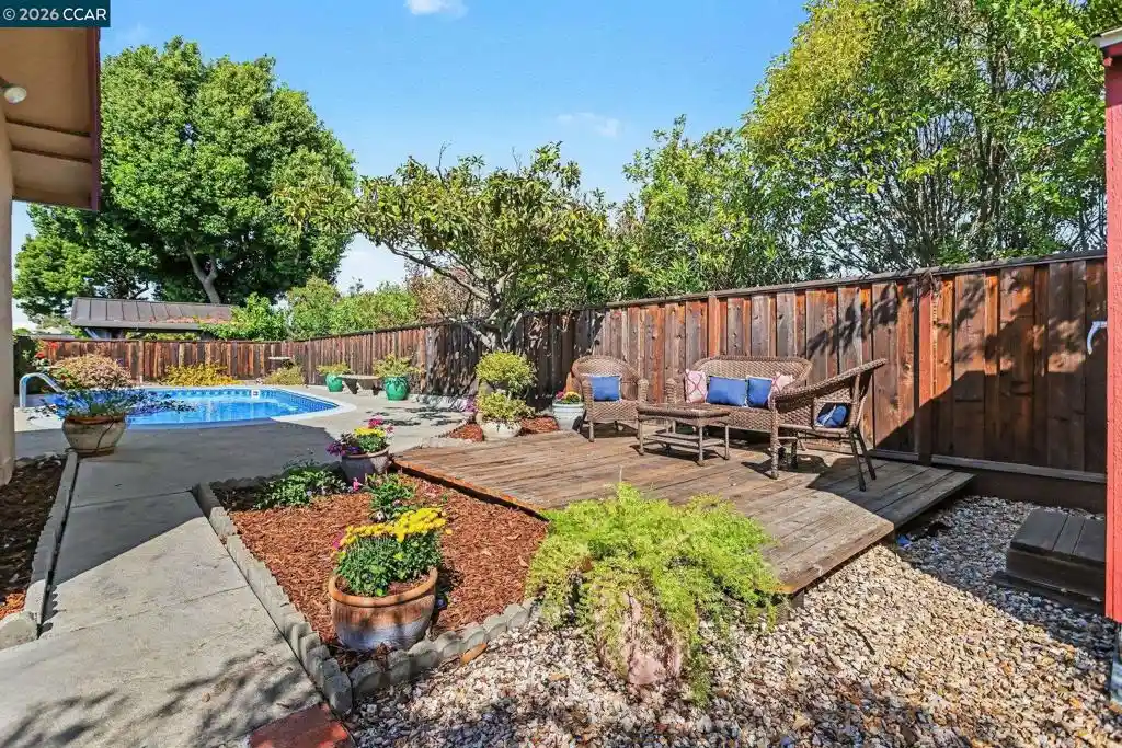 Photo 1 of Sale Pending at 340 Greenway Dr, Martinez, CA 94553 | MLS# 41149107 | Listing updated on 2026-10-22