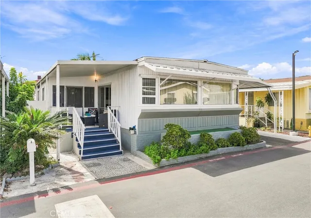 Photo 2 of Manufactured home for sale at 3050 W Ball Rd #10, Anaheim, CA 92804 | MLS# PW26206303 | Listing updated on 2026-09-24