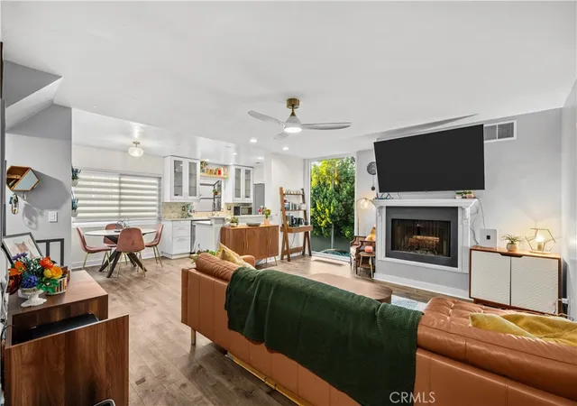 Photo 1 of Condo for sale at 1418 E Florida St #1, Long Beach, CA 90802 | MLS# DW26205596 | Listing updated on 2026-10-10