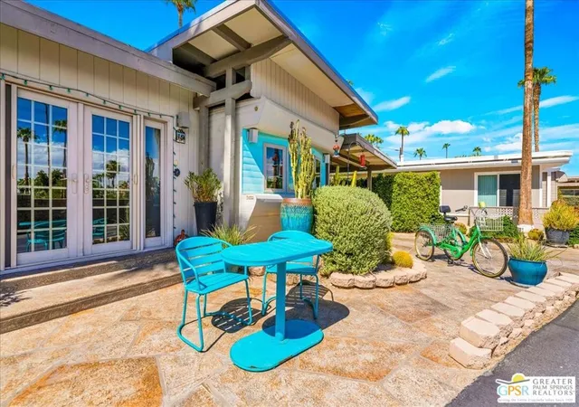 Photo 2 of Manufactured home for sale at 19 Araby St, Palm Springs, CA 92264 | MLS# 26991869PS | Listing updated on 2026-10-09