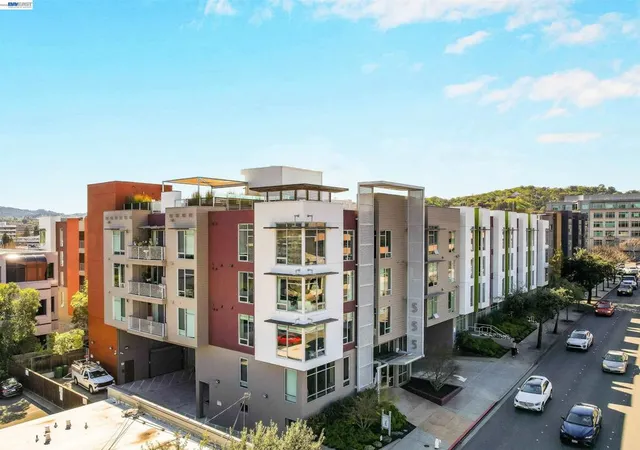 Condo for sale at 555 Ygnacio Valley Rd #318, Walnut Creek, CA 94596 | MLS# 41149115