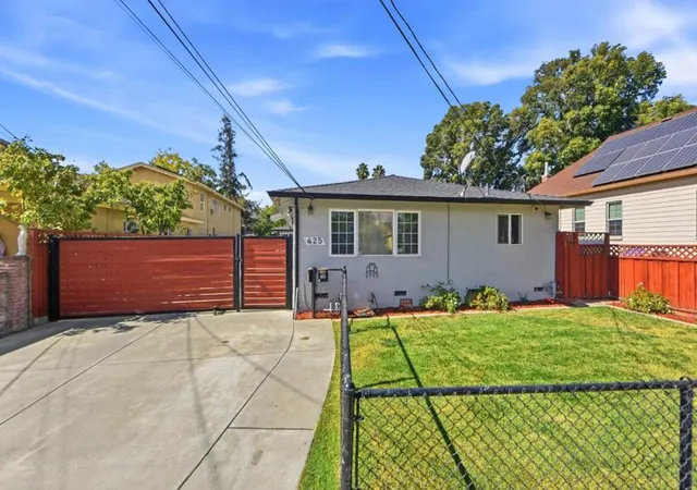 Photo 2 of Multi family home for sale at 425 N 7th Street, San Jose, CA 95112 | MLS# ML82062296 | Listing updated on 2026-10-09